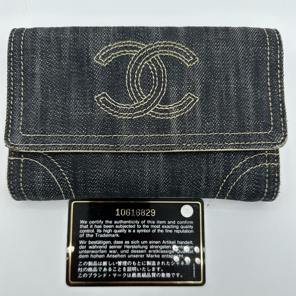 CHANEL Rare Denim CC Wallet on unbranded chain - Picture 2 of 13